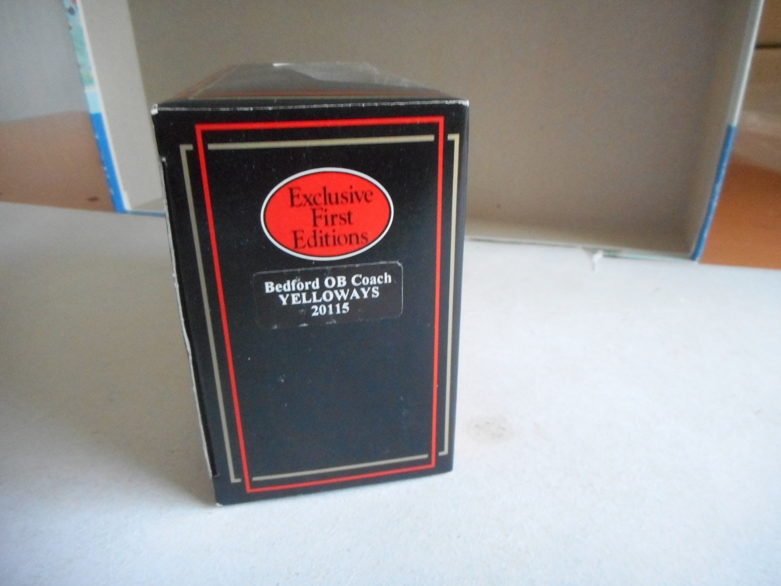 EFE 20115 Bedford OB Coach Yelloways Destination Bangor 1:76 + Box thumbnail 9