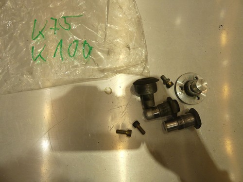 BMW K75,K100 EZ:95 Schwingenbolzen Set 65579