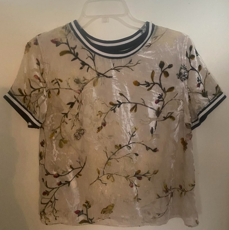 A New Day short sleeve sheer blouse, velvet accent, tree bud design size S