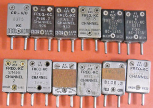 12 FT243 Radio Crystals assorted frequencies and manufacturers untested