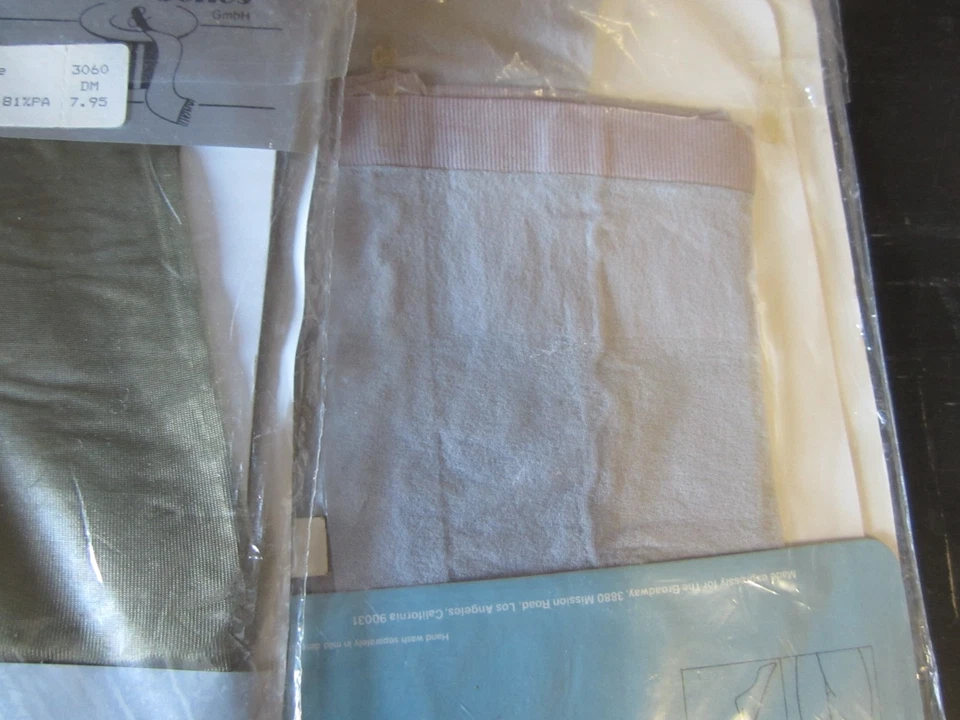 Lot of 19 Satin, Honors Hosiery, Fogal classic, Lycra, Silken Sheers - Image 3 of 4