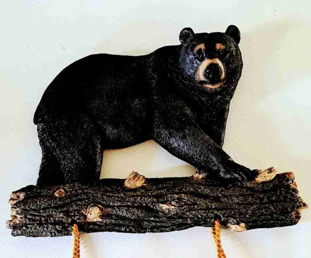 Vintage 1970 Mayrich Co Handmade Resin Bear Wall Art Plaque Collectible-image