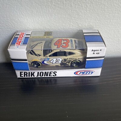 Modellino Action 1:24 Erik Jones #43 Camaro ZL1 2021 – Air Force Special Warfare, Con Supporto