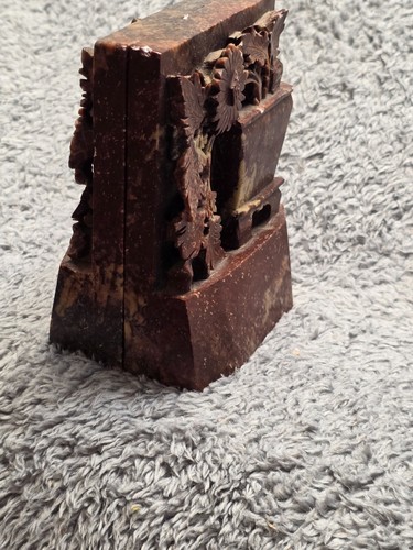 Fermalibri vintage cinesi intagliati in pietra ollare con fiori a cascata set di 2 - Foto 11 di 15