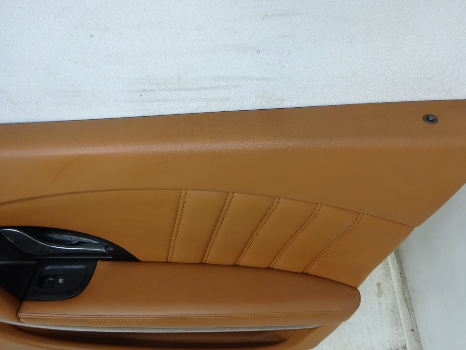 2003-2008 Maserati Quattroporte M139 Front Right Door Panel Brown OEM DE2209133