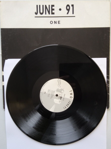 DMC (Disco Mix Club) monthly issue June 91 - Mixes One - 12" vinyl record DJ - Photo 1/9