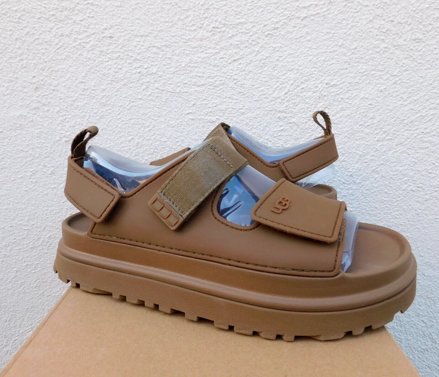 SANDALI CON CINTURINO E PLATEAU UGG MARRONI GOLDENGL YOUTH US 6 ADATTI A DONNA US 8 ~NUOVI CON SCATOLA