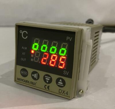 Hanyoung NUX Temperature Controller DX4 _ KMSNR  RANGE  -50 to 1300C  100-240VAC