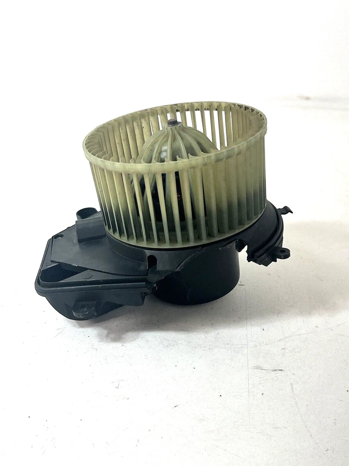 1998 - 2004 年奥迪 A4 大众 PASSAT 室内交流加热器风扇空气吹风机电机 740221233F — 第 3/4 张图片