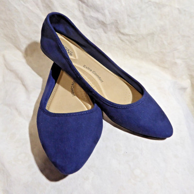   Massini Pointy Ballet Flats sz 9.5 M Navy Blue Suede Fabric; Cushioned Insole
