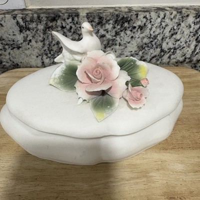 Arnart Antonino Capodimonte  1989 - Italy - Bird / Floral Trinket Dish With Lid