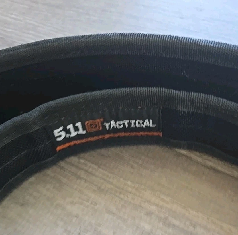 Тактический пояс 5.11 2 дюйма черный внутренний ремень XL и держатели в комплекте очень хорошее состояние - Изображение 2 из 4