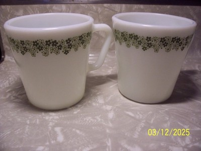 2 Vintage Pyrex Spring Blossom Pattern With Green Flowers And Daisies