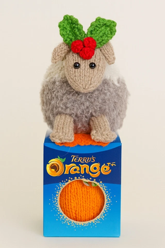 Ewe Christmas Xmas Pudding Chocolate orange cover knitting pattern only Festive