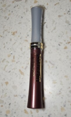 L'Oreal Lip Glosse Sheer Shiny Lip Gloss Fuchsia Madness - NEW & Sealed