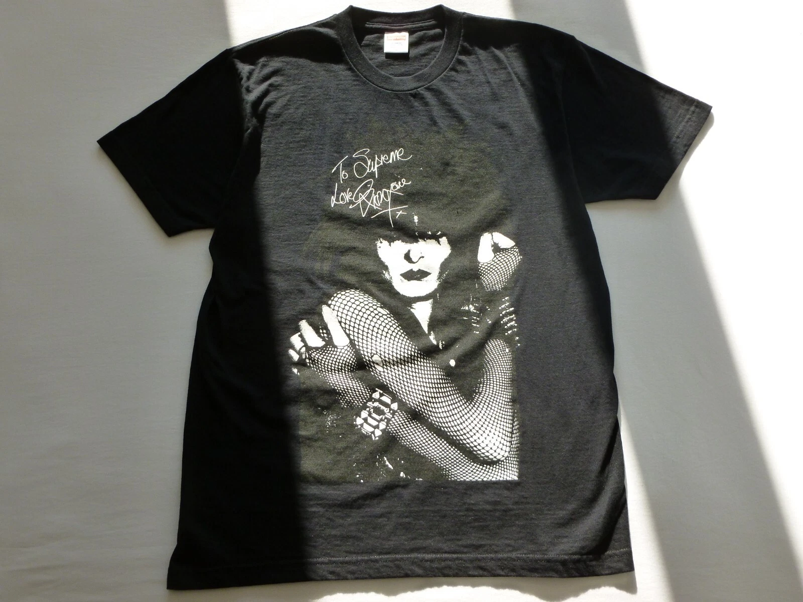 Supreme x siouxsie sioux t shirt noir taille grand porté une fois printemps/été 2014
