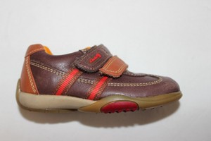 clarks baby shoes size 4