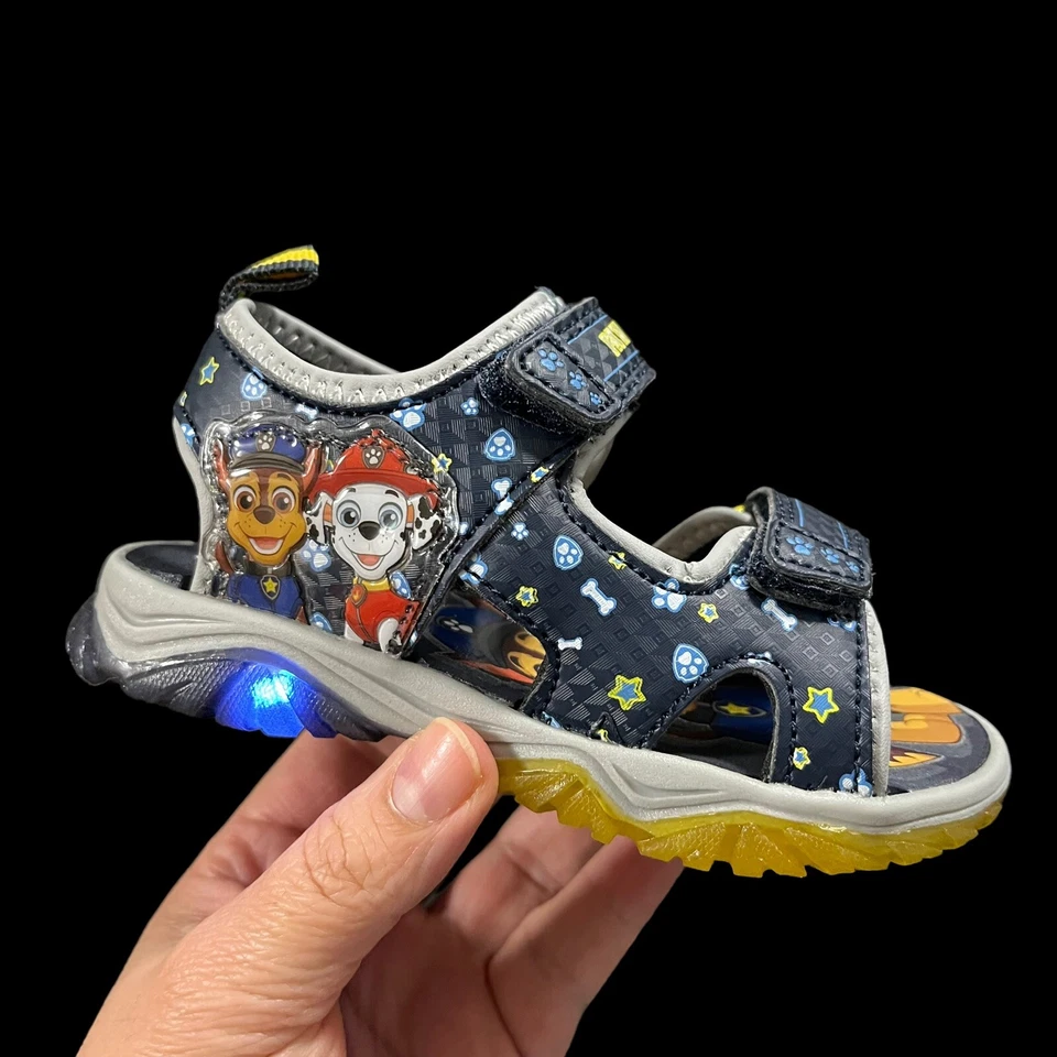 Sandalias iluminadas Nickelodeon Paw Patrol para niños pequeños talla 7 azul marino ajustables Foto 3 de 4