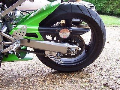 R&G Zehenschutz Kettenschutz Aluminium (Silberoberfläche) Cagiva Raptor 650 2003 - 2023 - Bild 2 von 3