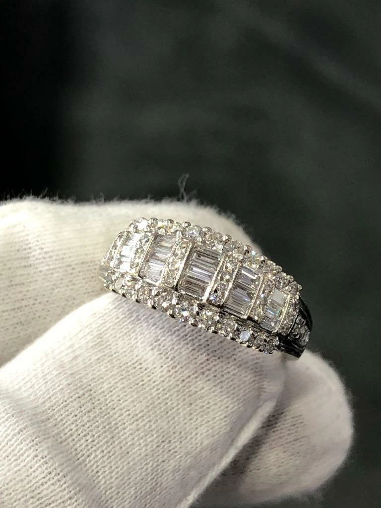 Baguette wedding shop band white gold