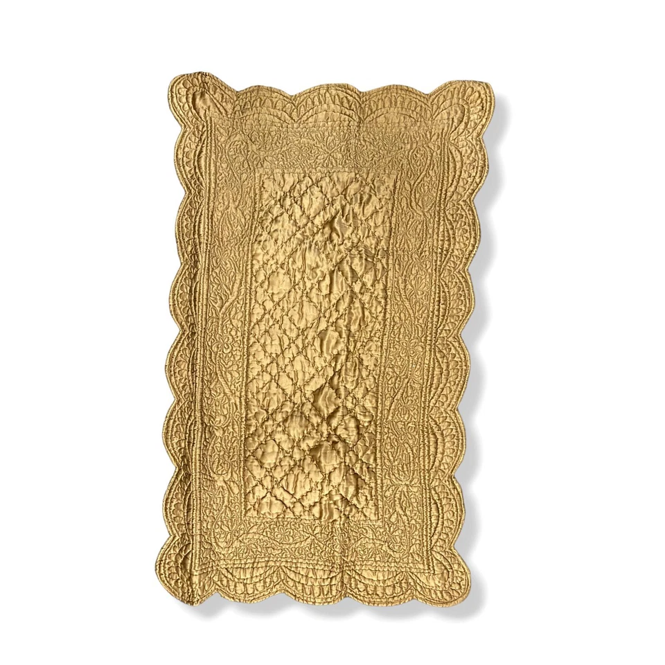 Funda de almohada King Tudor acolchada King Sham marrón $192 Foto 2 de 4