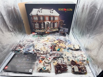 LEGO   Ideas: Home Alone (21330)