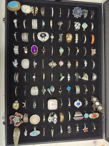 Vintage To Now Lot Of 100 Unique Fashion Costume Jewelry Rings As Pictured