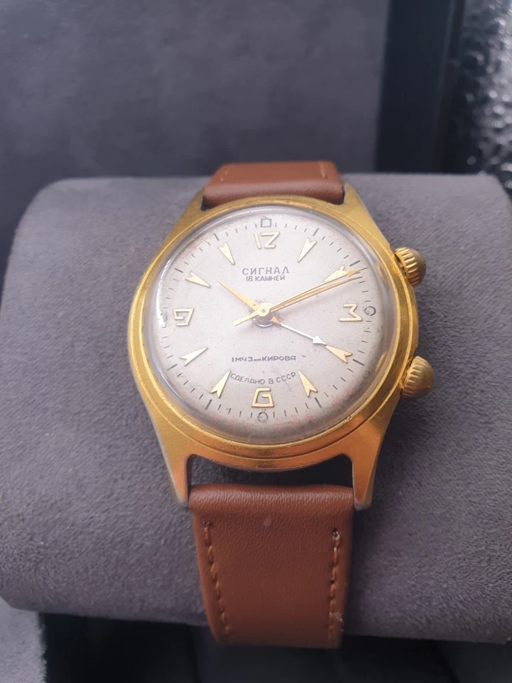 Wristwatch POLJOT SIGNAL Alarm Bz Vintage USSR Mechanical watch, gilding - Image 4 of 4