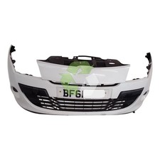 RENAULT MEGANE MK3 FRONT BUMPER WHITE 2008-2012
