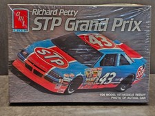 Vintage NIB Richard Petty STP Grand Prix 43 ERTL AMT 1/25 Scale Model Kit