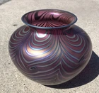 SIGNED STUDIO ART GLASS VASE DANIEL LOTTON RED HOOKED FEATHER 8" STEUBEN QUEZAL