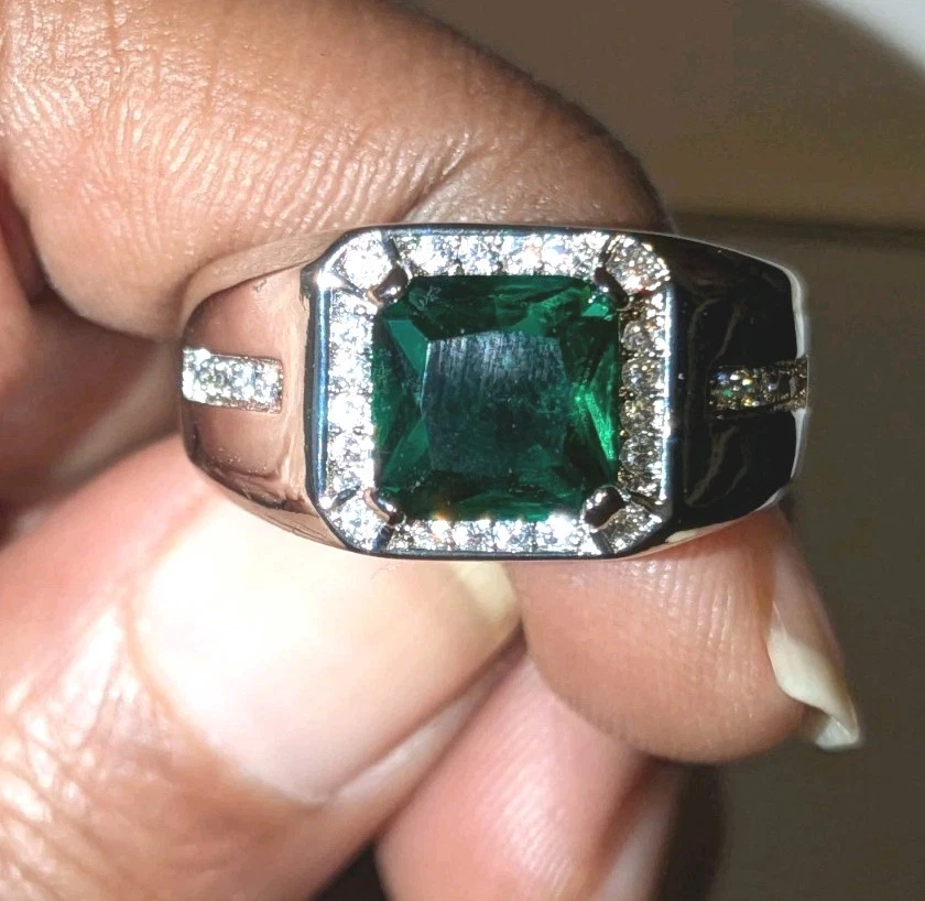 Anillo de diamantes plateado clásico para hombre verde esmeralda de piedras preciosas creado en laboratorio talla 9 Foto 4 de 4