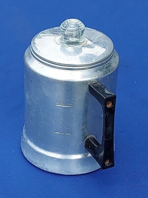 Coletti Cafetière de Camping Scoutmaster [24 Tasses] – Énorme percolateur de Camping, cafetière – Les Plus Grandes cafetières de Camping, sans Aluminium ni Plastique – Manche en Bois Dur
