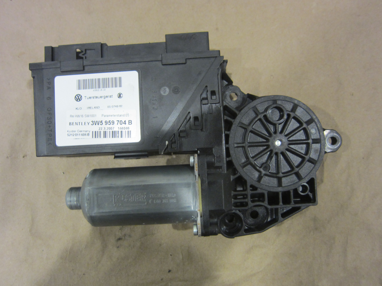 Bentley Flying Spur - RH Rear Door Window Regulator Motor - P/N 3W5959704B