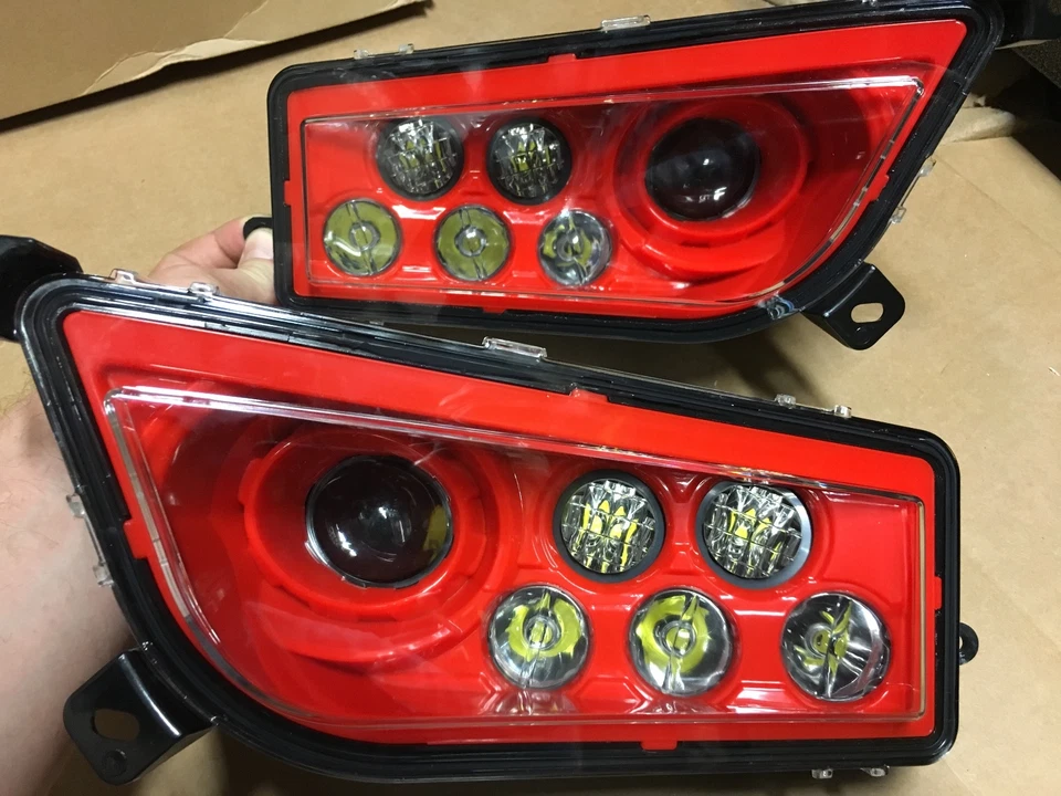 Polaris General 2016-2020 - conversión faros LED rojos - Deluxe   Foto 2 de 4
