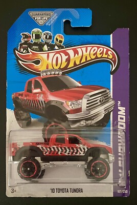Hot Wheels 2013 HW Showroom - 1987 Toyota Pickup Truck Diecast Car (Tan)