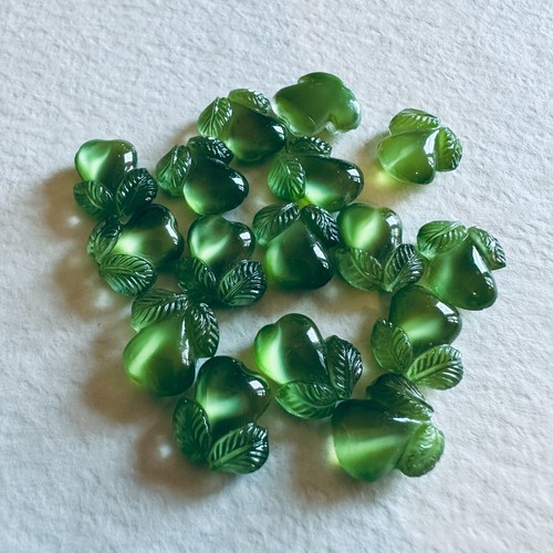 AM1208 Vintage glass stones 11x10mm pear & leaf green moonstone flat back (16)