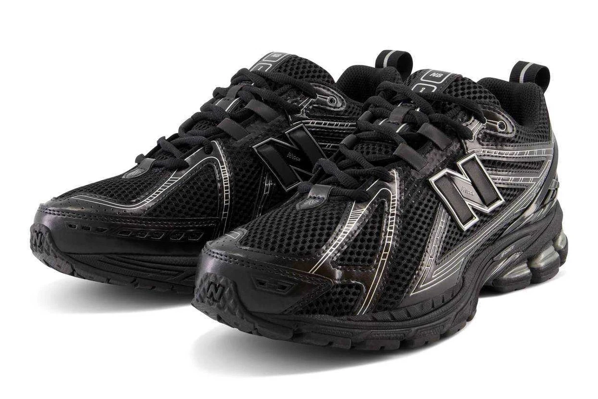 All black new balance men's sales