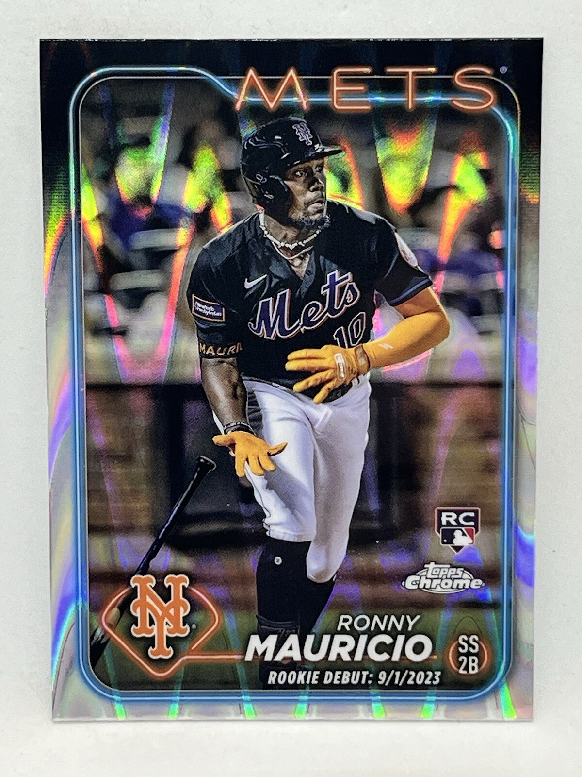 2024 Topps Chrome - RayWave Refractor #28 Ronny Mauricio (RC)