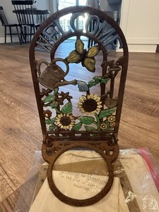 Cast Iron Decorative Color-Painted Hanging Plant Shelf - Wall Hanging Flower ...