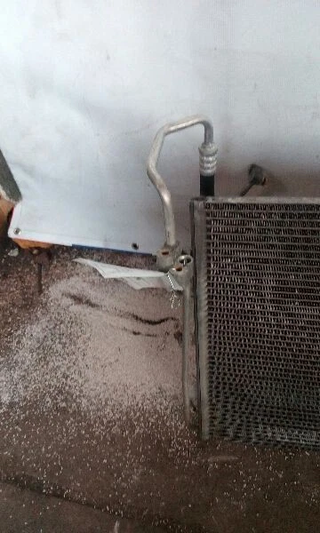 Condensador de aire acondicionado BMW 760i 03-08  Foto 2 de 4