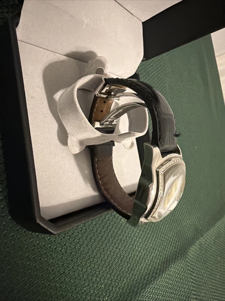 Женские часы-хронограф AQUA MASTER с бриллиантовой рамкой и датой и кожаным ремешком - Изображение 4 из 4