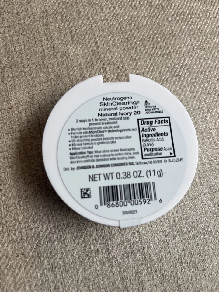 Neutrogena Skin Clearing Mineral Powder Natural Ivory - Image 2 of 2