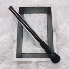 Kevyn Aucoin Beauty Neo Contour / Highlighter / Eyeshadow Blending Brush