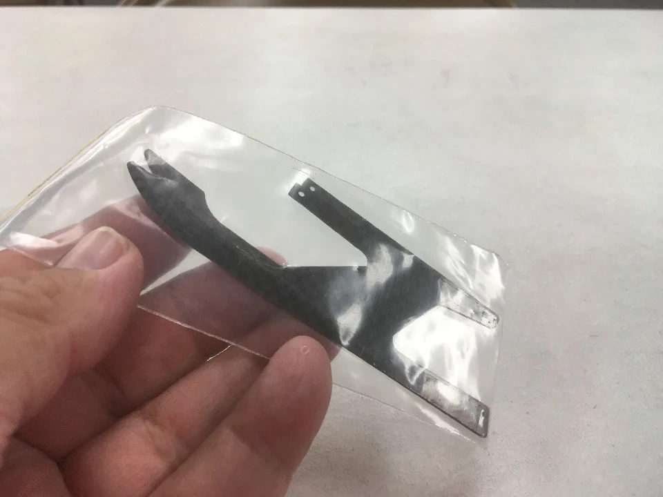 Microheli Carbon Fiber Landing Skids “I” Style For MH-130X006 Part#MH-130X006LI - Image 4 of 4