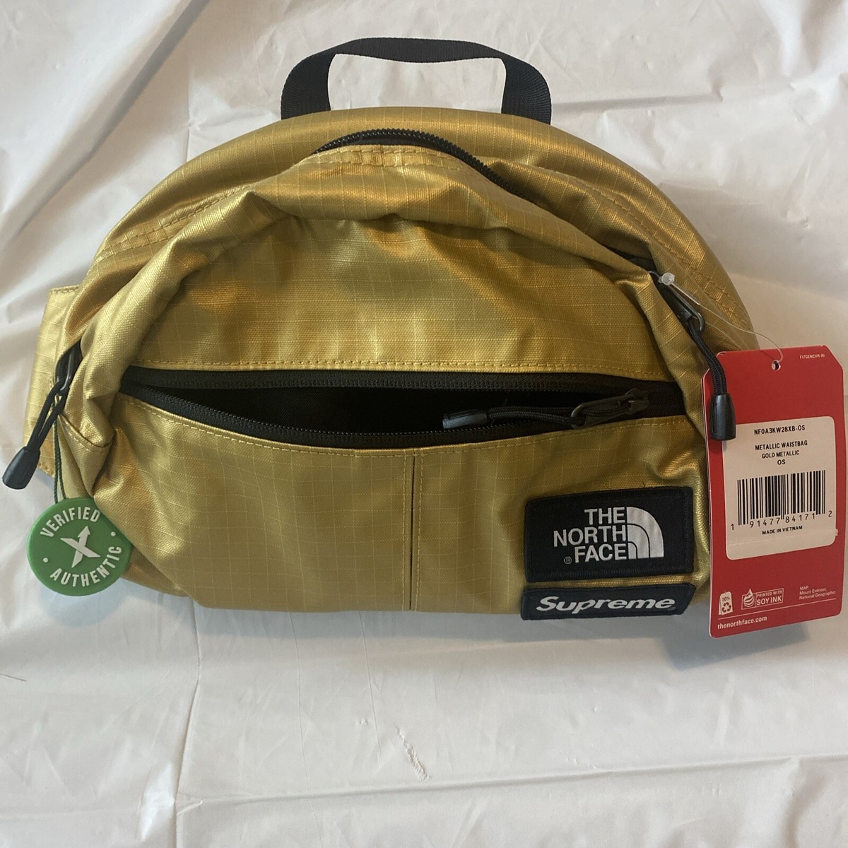 gold supreme north face backpack Supreme New York X TNF SS18 The North Face Metallic Roo II Lumbar Waist Bag  GOLD