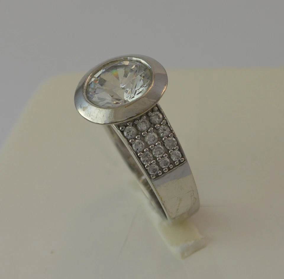 Damen Solitär-Ring - mit  Zirkonia/ 925er Silber (55 (17,5 mm Ø)  - Bild 4 von 4
