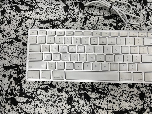 Genuine Apple A1243 Wired USB Keyboard for iMac Mac Mini Mac Pro w/Keypad - Picture 2 of 5