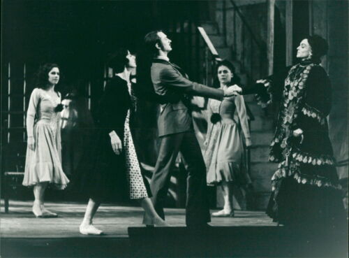 Opera / Ballet - "Women's dance" - Vintage Photograph 2321243 - Picture 1 of 4