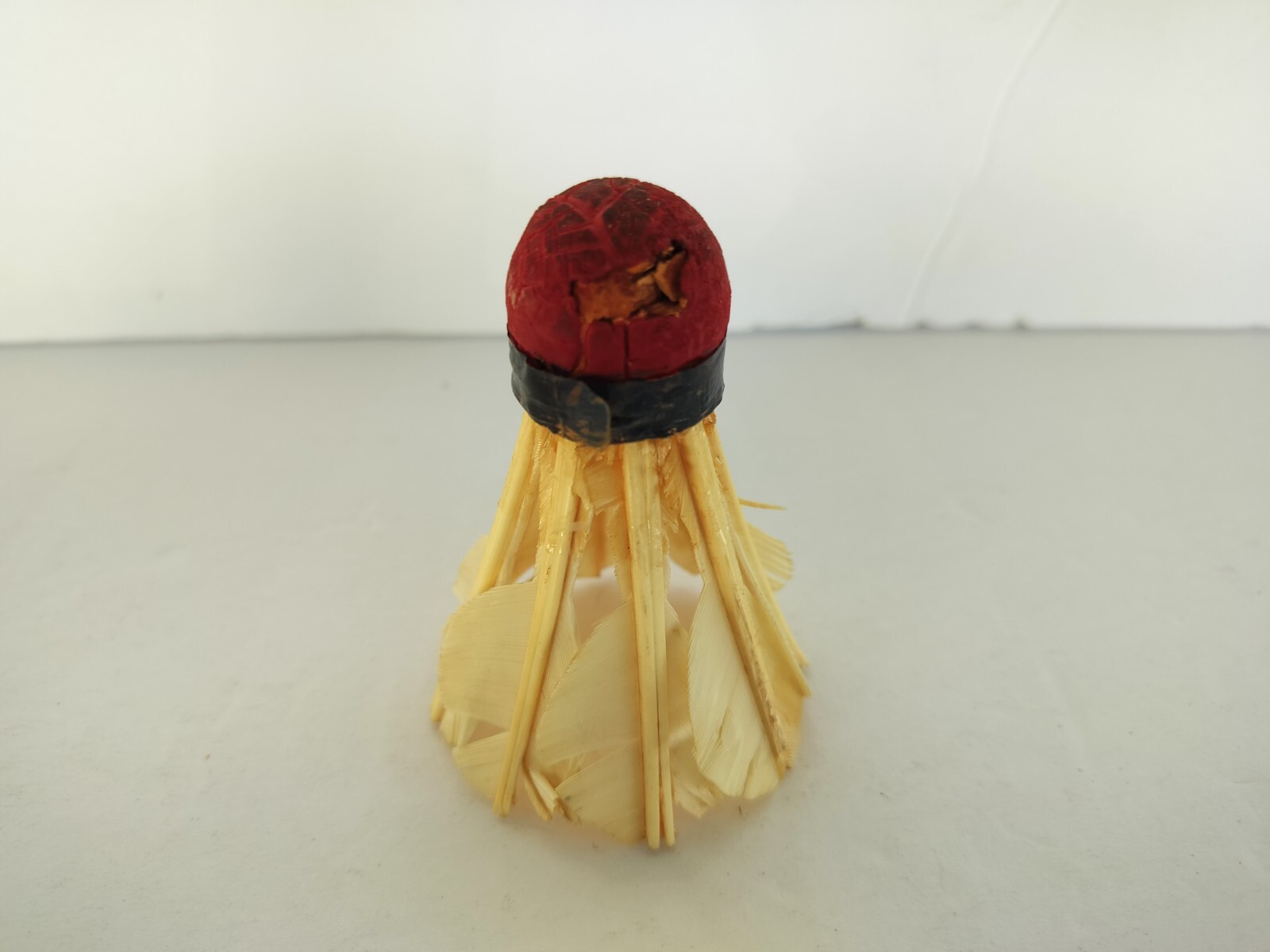 Vintage Spalding 148 Shuttlecocks Tube and 1 Birdie Real Feathers